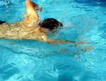 ​Qual piscina é melhor: vinil ou fibra?