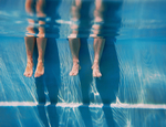 Clarificante: entenda sua função no tratamento da piscina